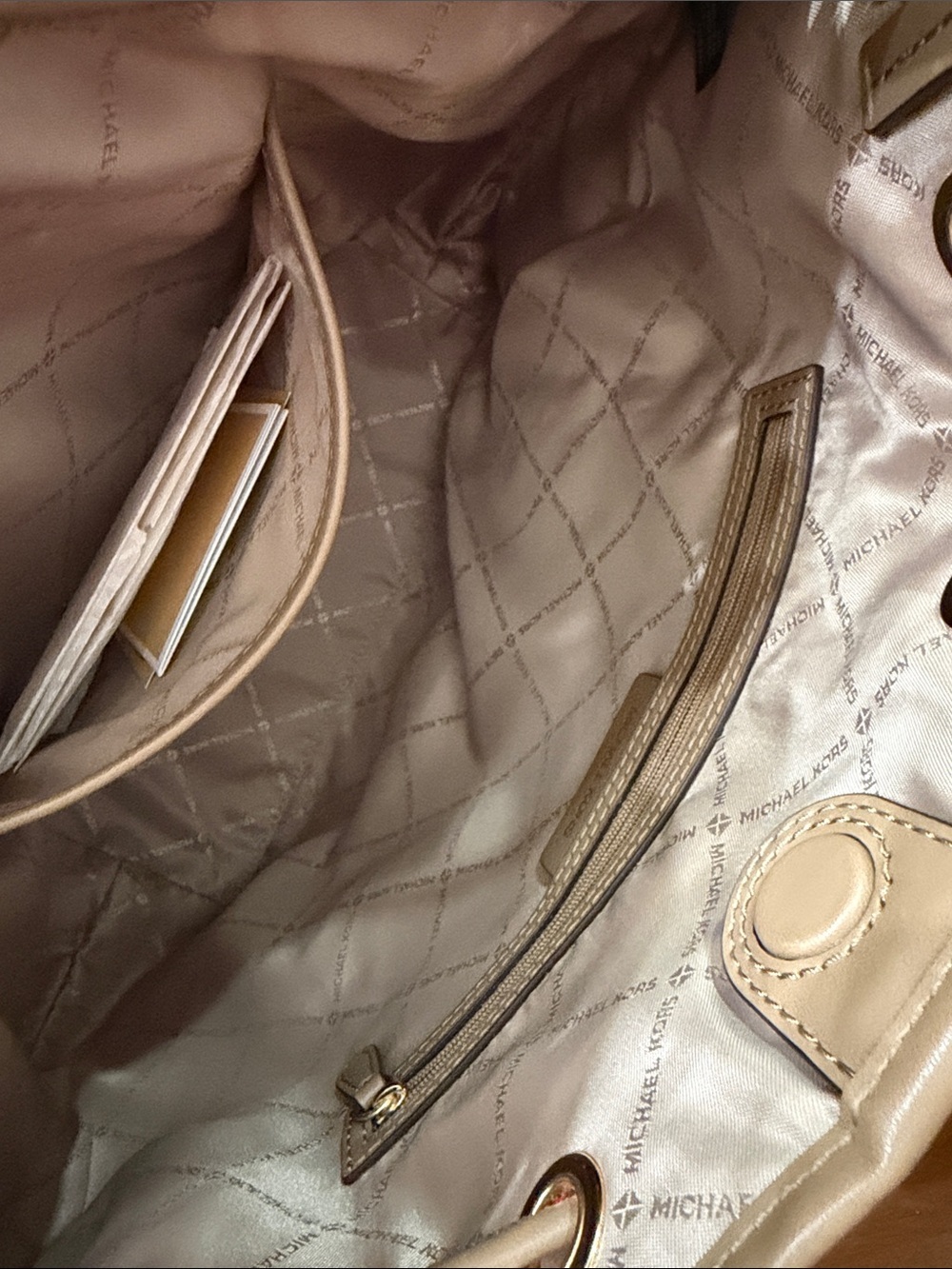Michael Kors Pebbled Leather Drawstring Shoulder bucket Bag in Taupe - Picture 6 of 8